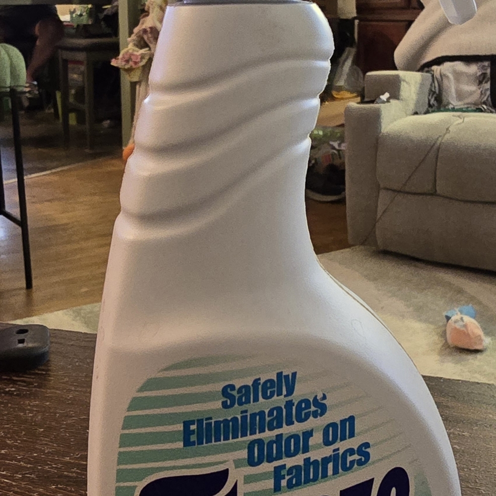Febreze Fabric Refresher - White and Blue